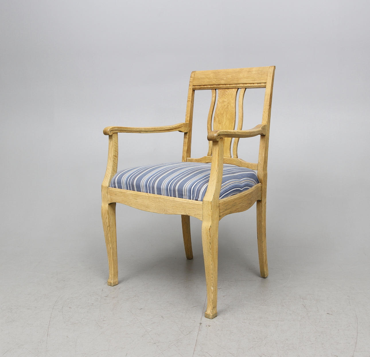 KARMSTOL, ek, 1900-talets första kvartal.