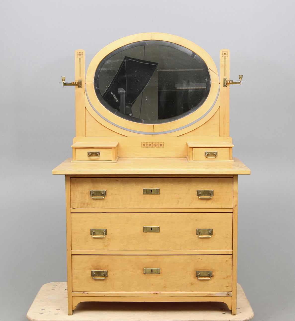 SPEGELBYRÅ, jugend, 1900-talets första kvartal.