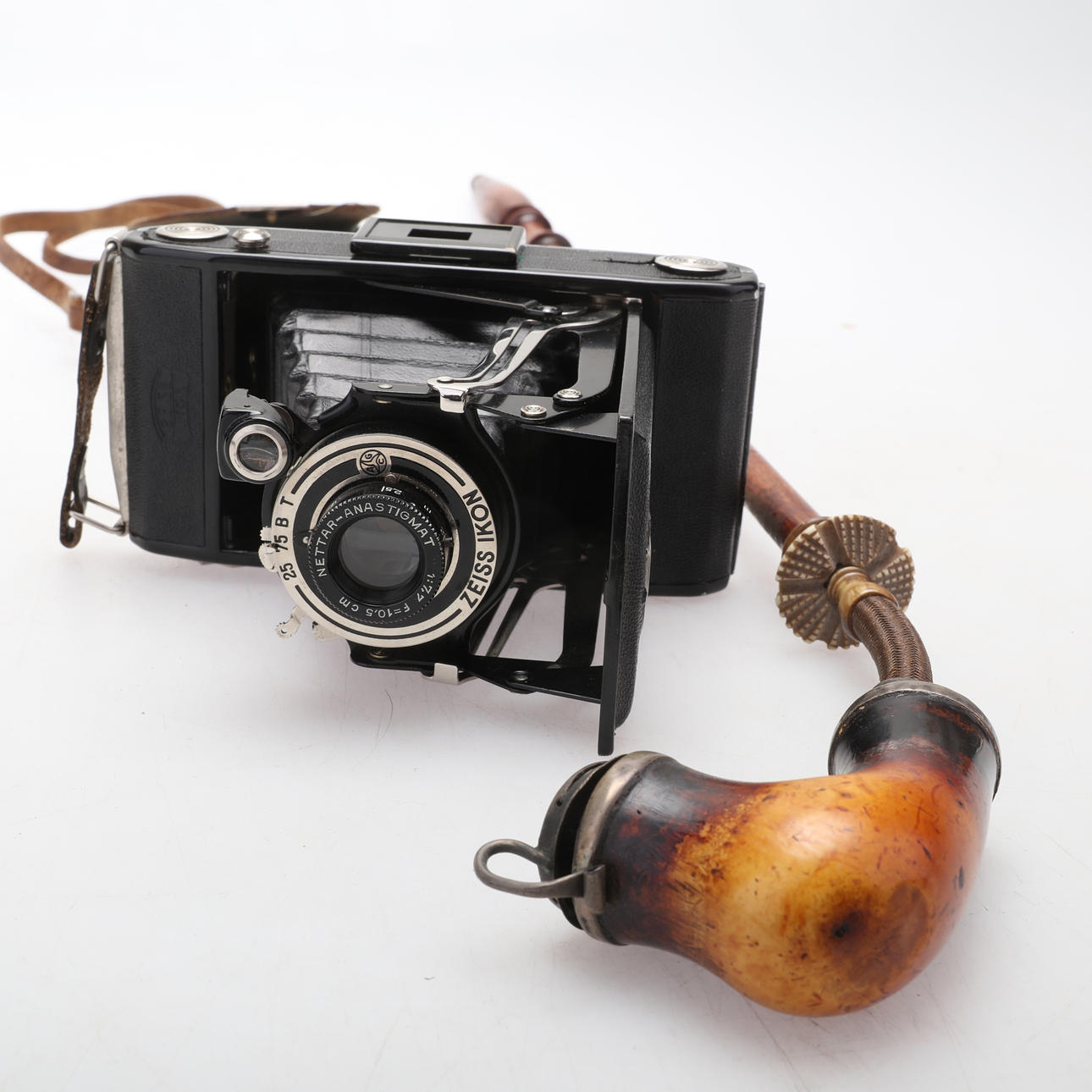 KAMERA ja PUTKI, Zeiss-ikoni, 1900-luku.