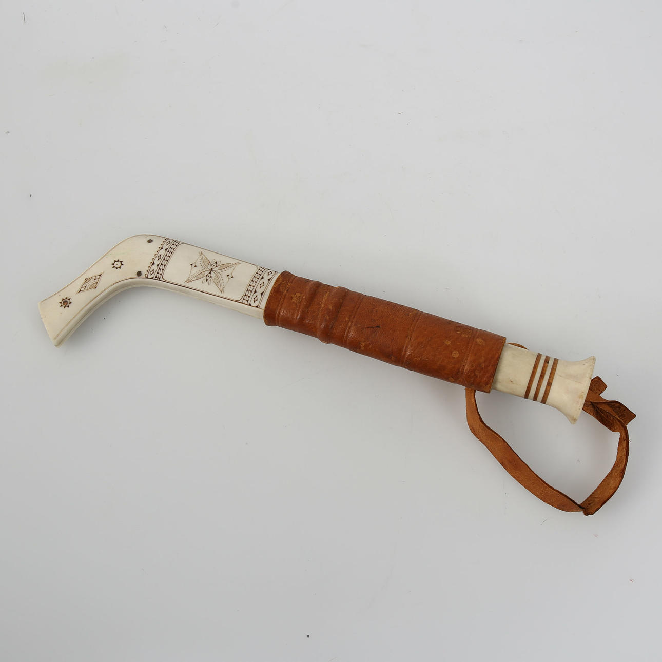 SAMEKNIFE, horn and leather, Anders Fankki, monogram signed.