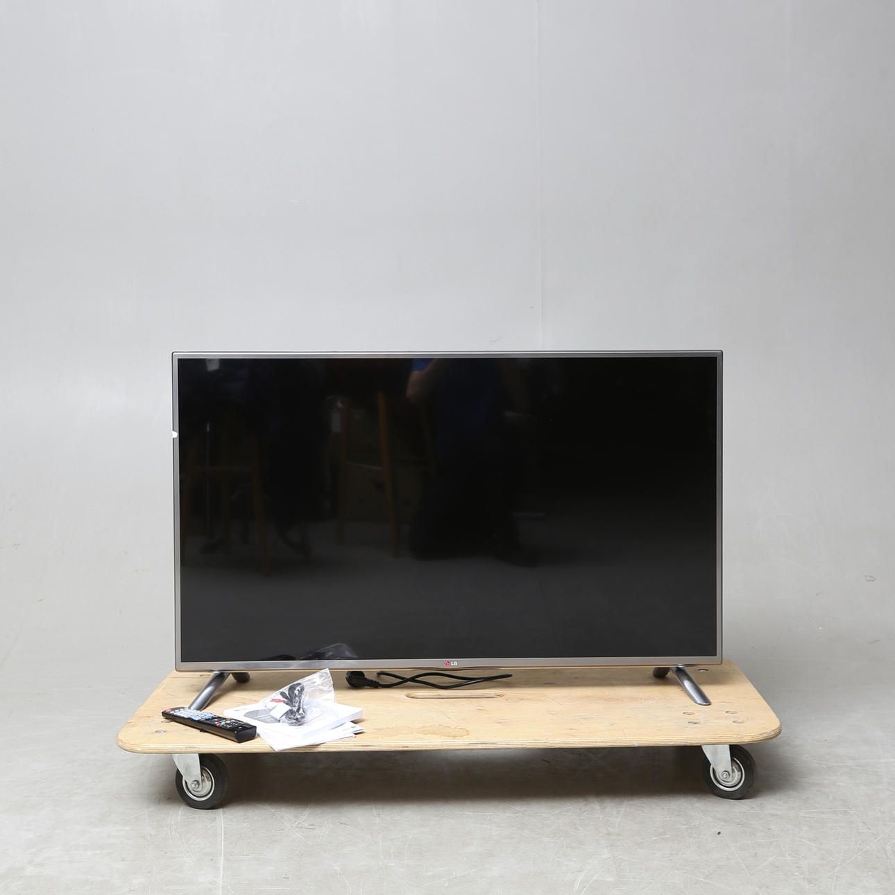 Televisor LED, LG, 47", modelo 47LB630V-ZA.