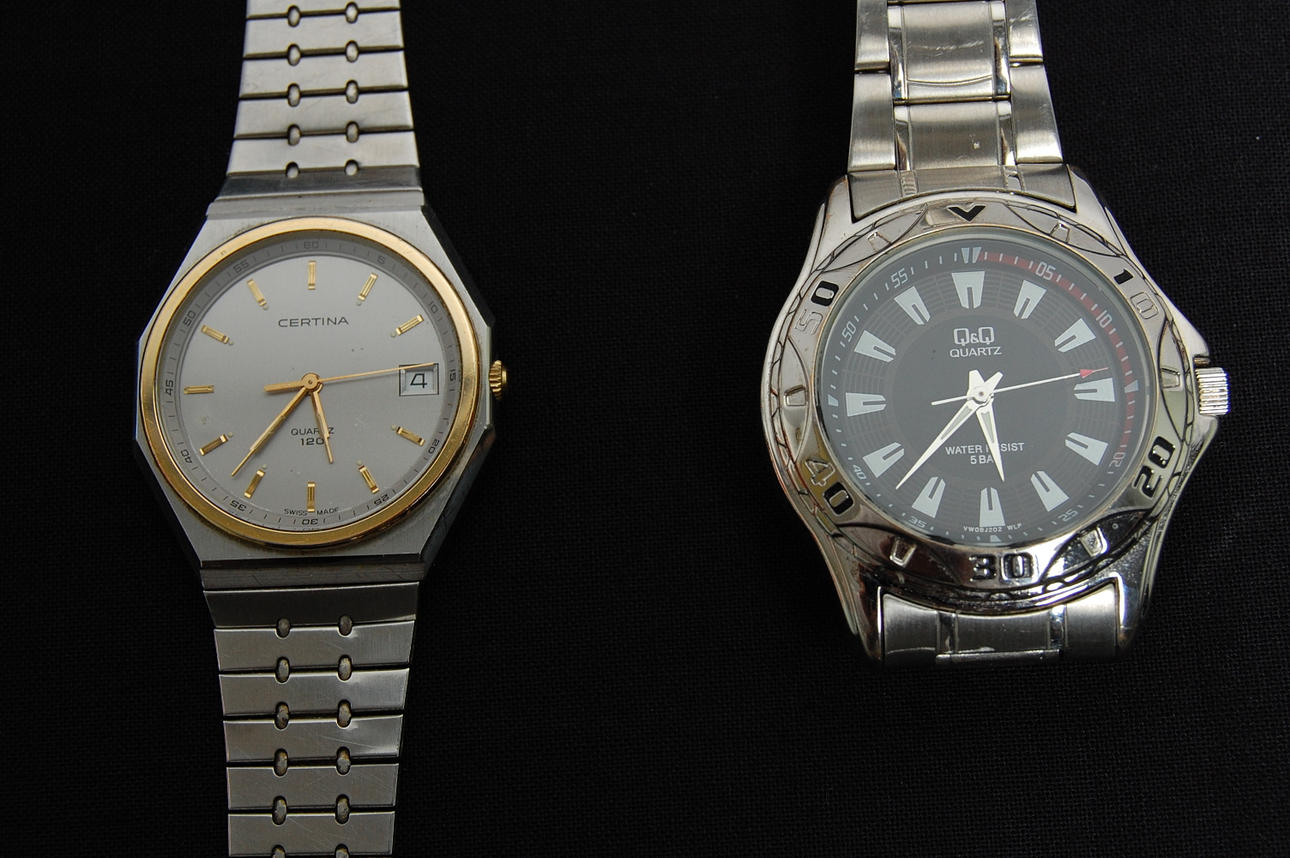 HERRARMBANDSUR, 2 st, Certina, och Q & Q.