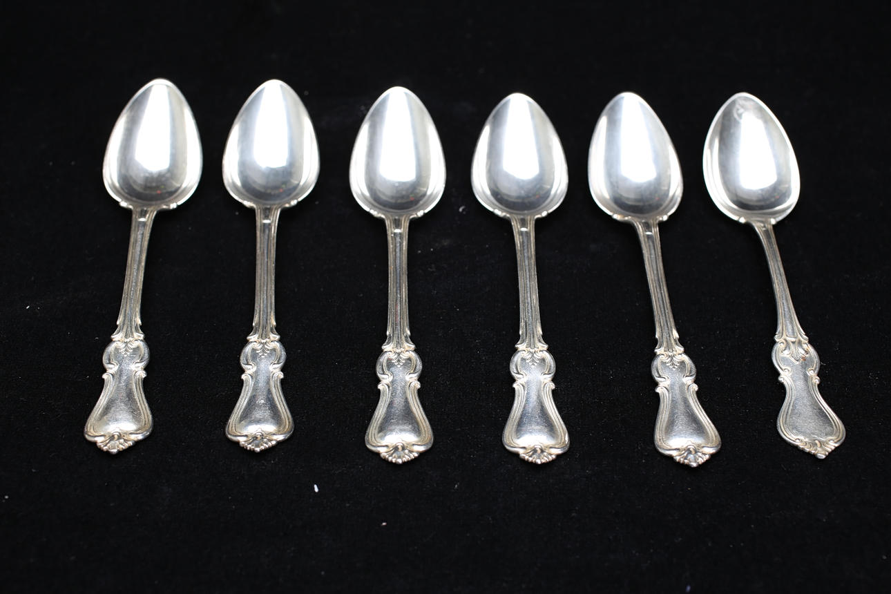 SILVERSKEDAR, 6 st. snarlika.