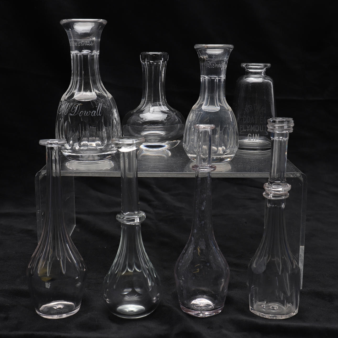 GLASS: 4 VARIOUS TODDY LIFTERS & 4 VARIOUS MEASURES.
