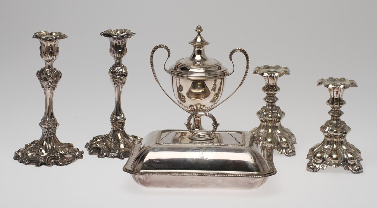 PARTI NYSILVER, 14 delar, bland annat två par ljusstakar och brickor.