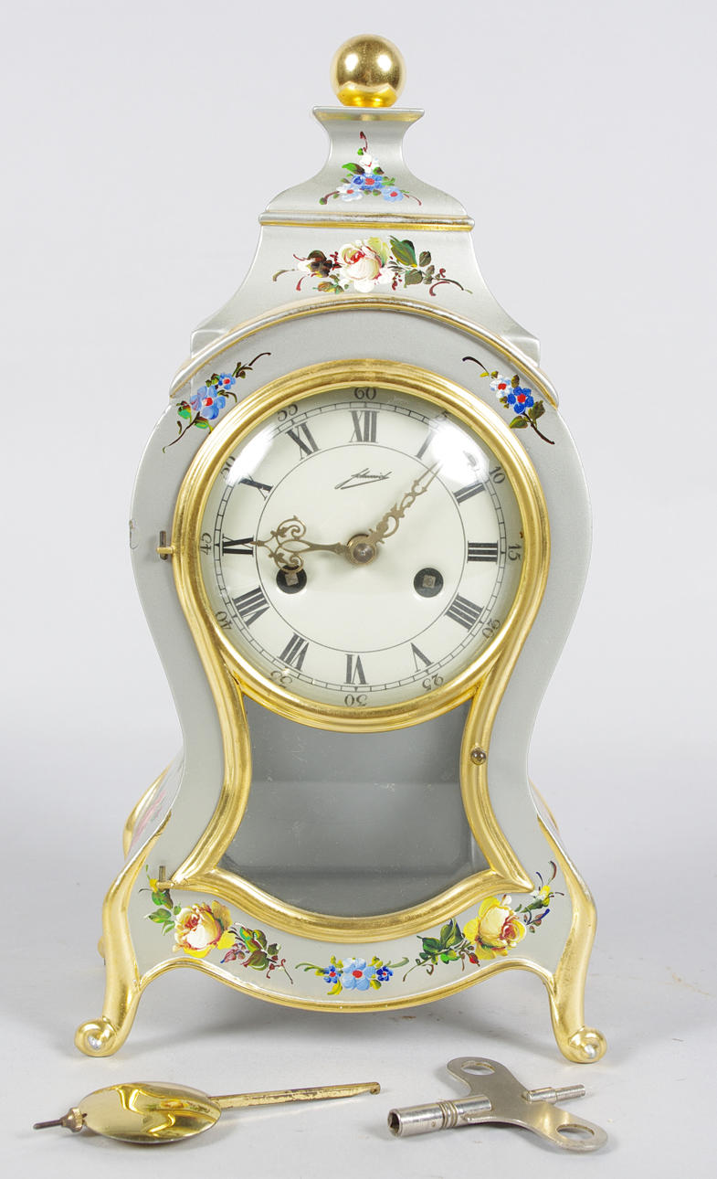 BORDSUR, Schmid, blomsterdekor med förgyllningar.