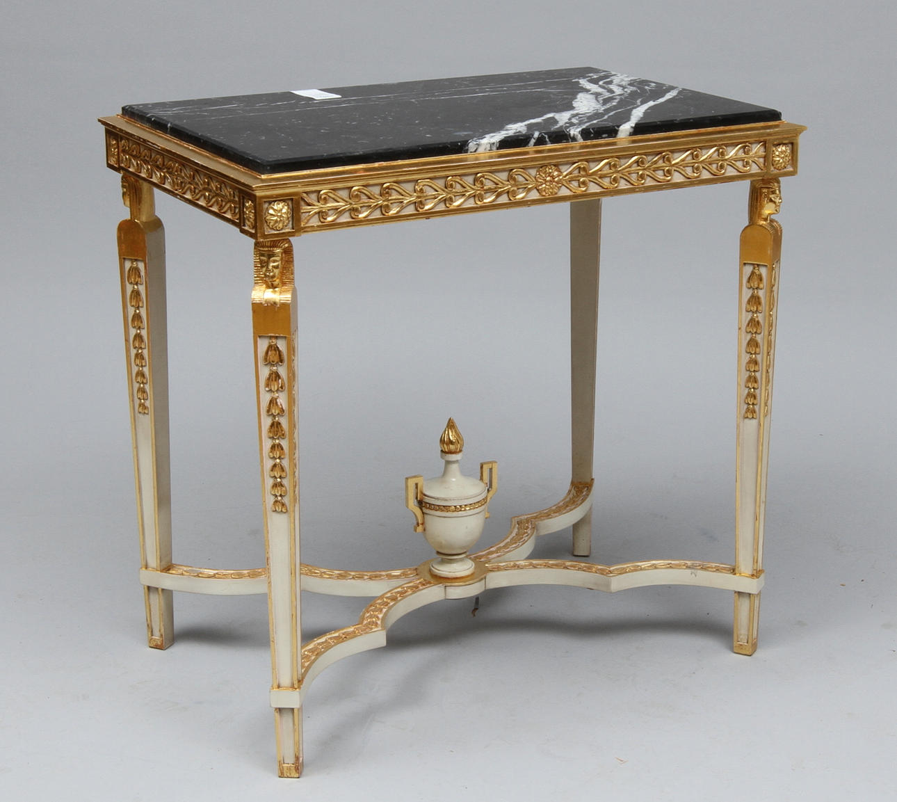 KONSOLBORD, med stenskiva, fristående, gustaviansk-stil, 1900-tal.