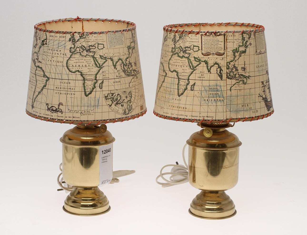 LAMPOR, 2 st, 1900-tal, mässing.