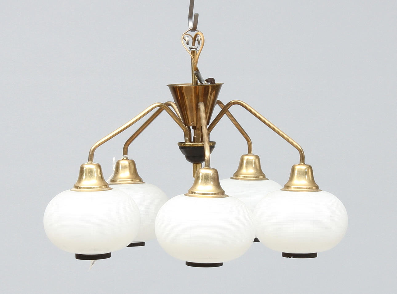 TAKLAMPA, glas, mässing, 1950-tal.