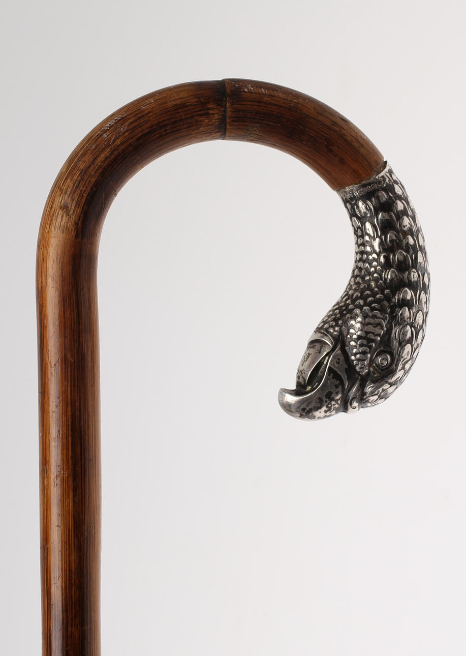 KÄPP med grepp i silver, 1800/1900-tal.