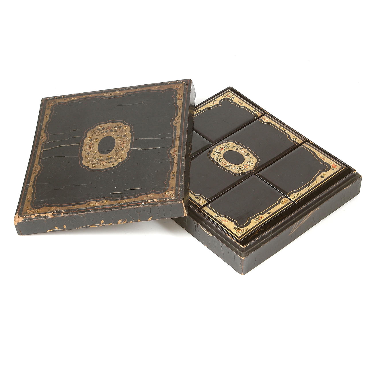 SPELSCHATULL, lackerat trä, 1900-talets första del.