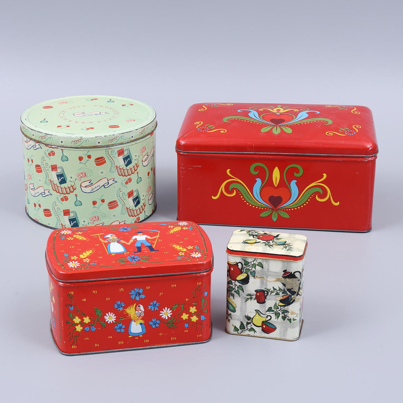 PLÅTBURKAR, 4 st, Svea Choklad m m.