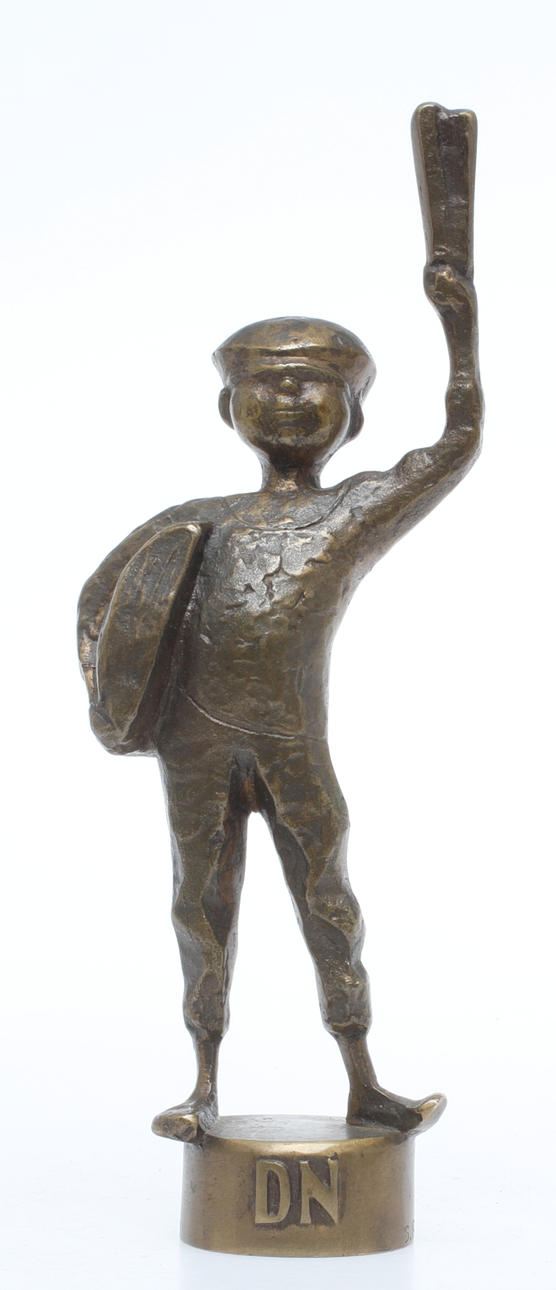 STIG BLOMBERG. "Tidningspojken", skulptur, brons, signerad.