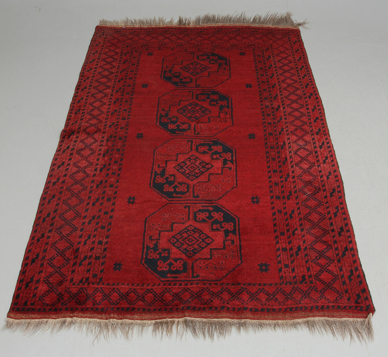 MATTA, orientalisk, ca 190 x 139 cm.