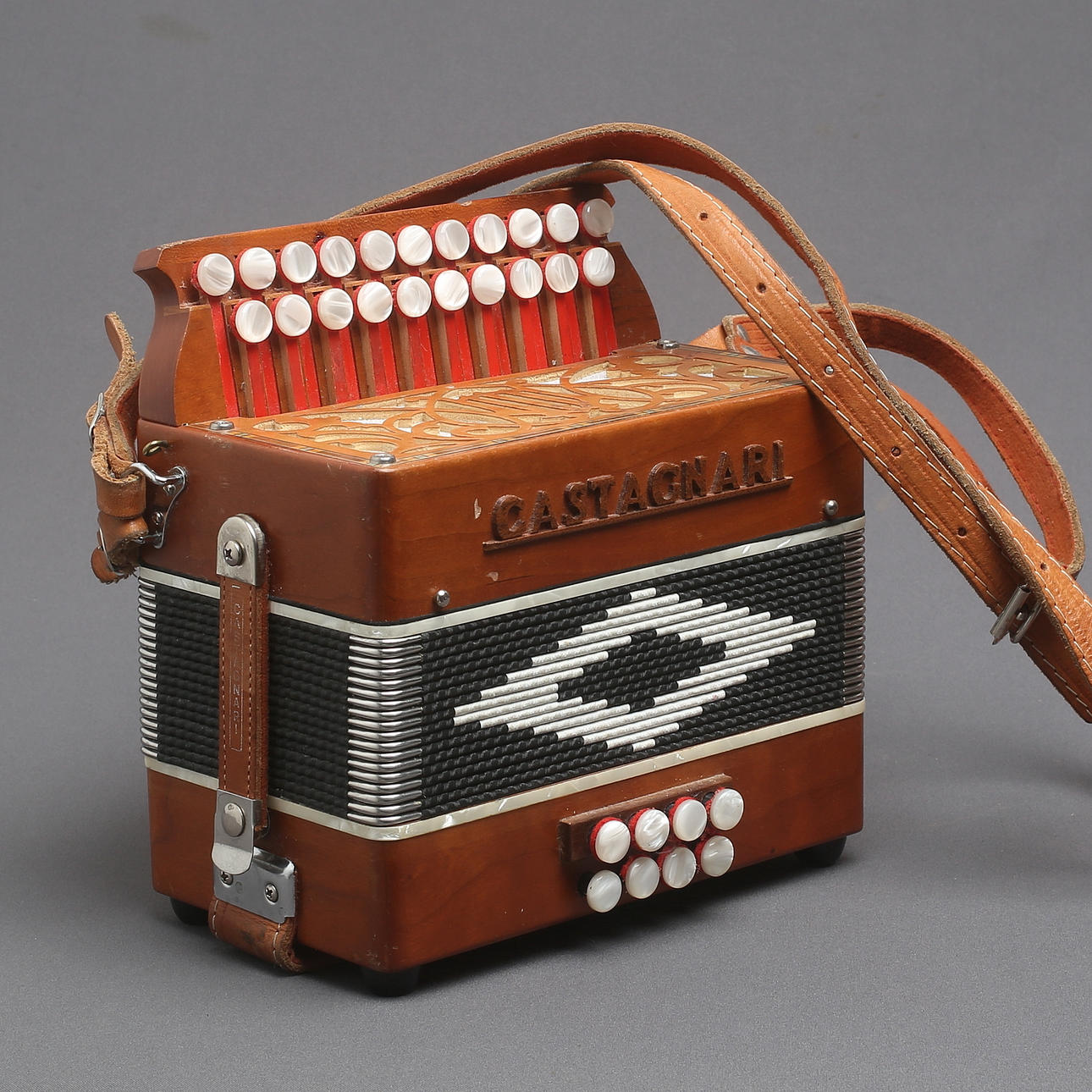 DRAGÓN, Mayor, Castagnari.