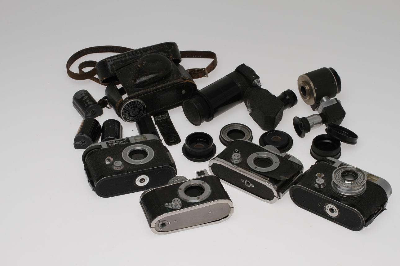 KAMEROR ROBOT 4 styck och OBJEKTIV, SPEGELREFLEX.