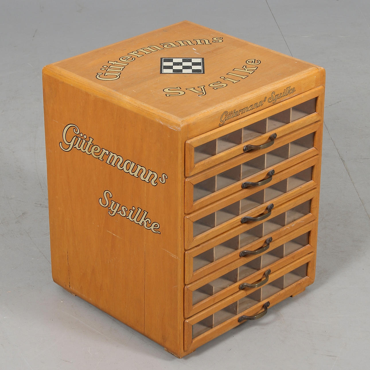 SYBEHÖRSSKRIN, ek, Gütermanns Sysilke, 1930-tal.