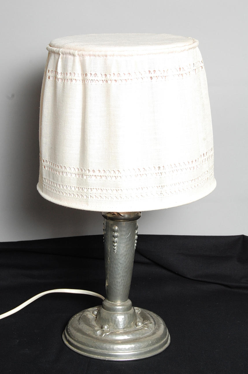 BORDSLAMPA, tenn, Jugend, 1900-tal.