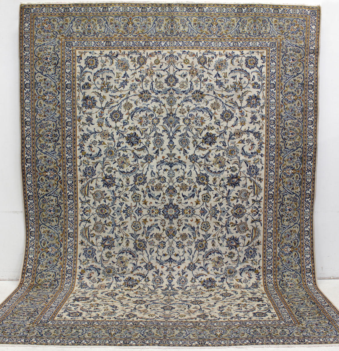 MATTA, Orientalisk, ljus Keshan, 410 x 300 cm.