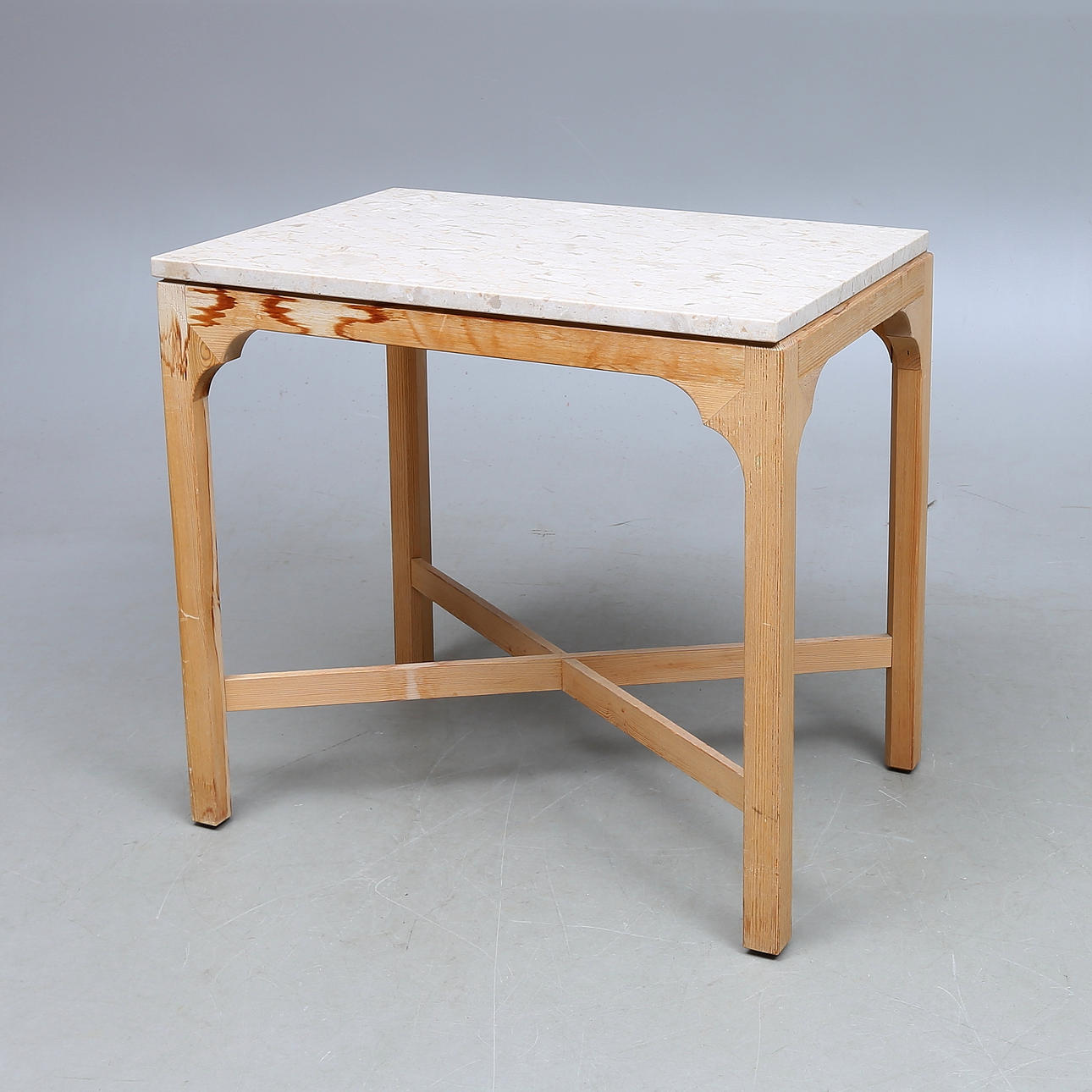 TISCH, mit Steinplatte, 20. Jahrhundert.