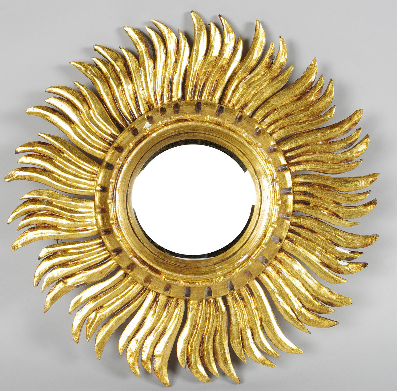 SOLSPEGEL, förgylld, 1900-tal.