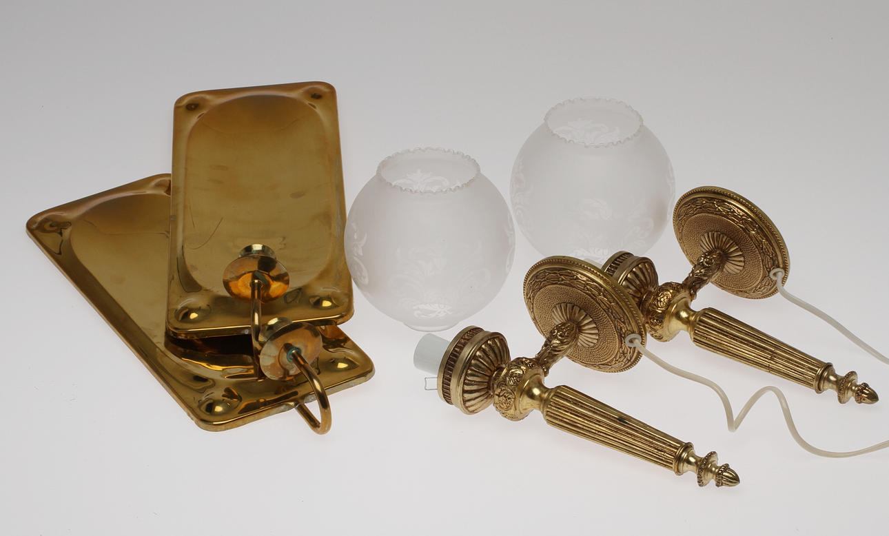 BELYSNINGSFÖREMÅL, 8 delar, bland annat bordslampor.