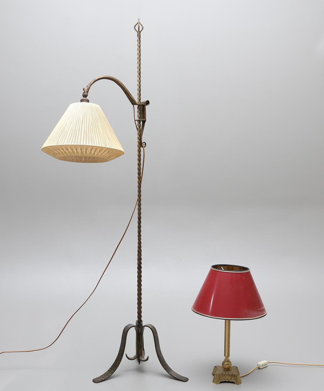 LAMPOR. 2 stycken 1900-tal.