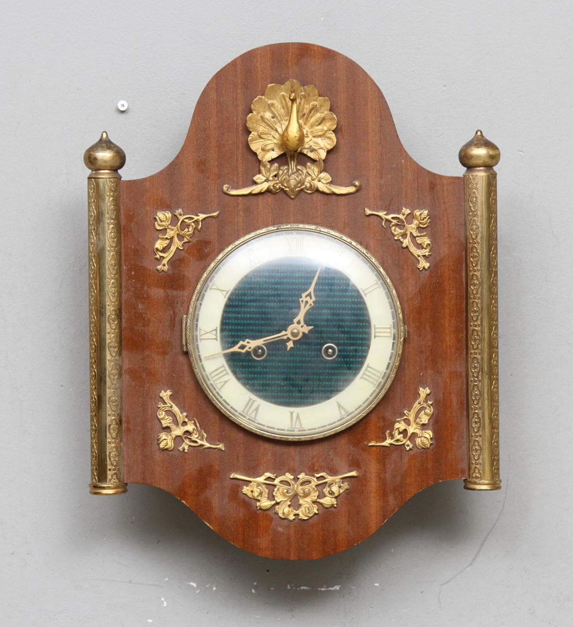 VÄGGUR, Perivale, England.