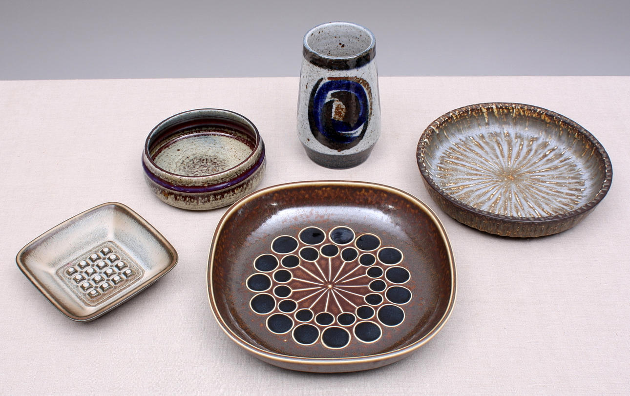 KERAMIKFÖREMÅL, 5 st, Rörstrand, sign. Nylund, Lundgren.