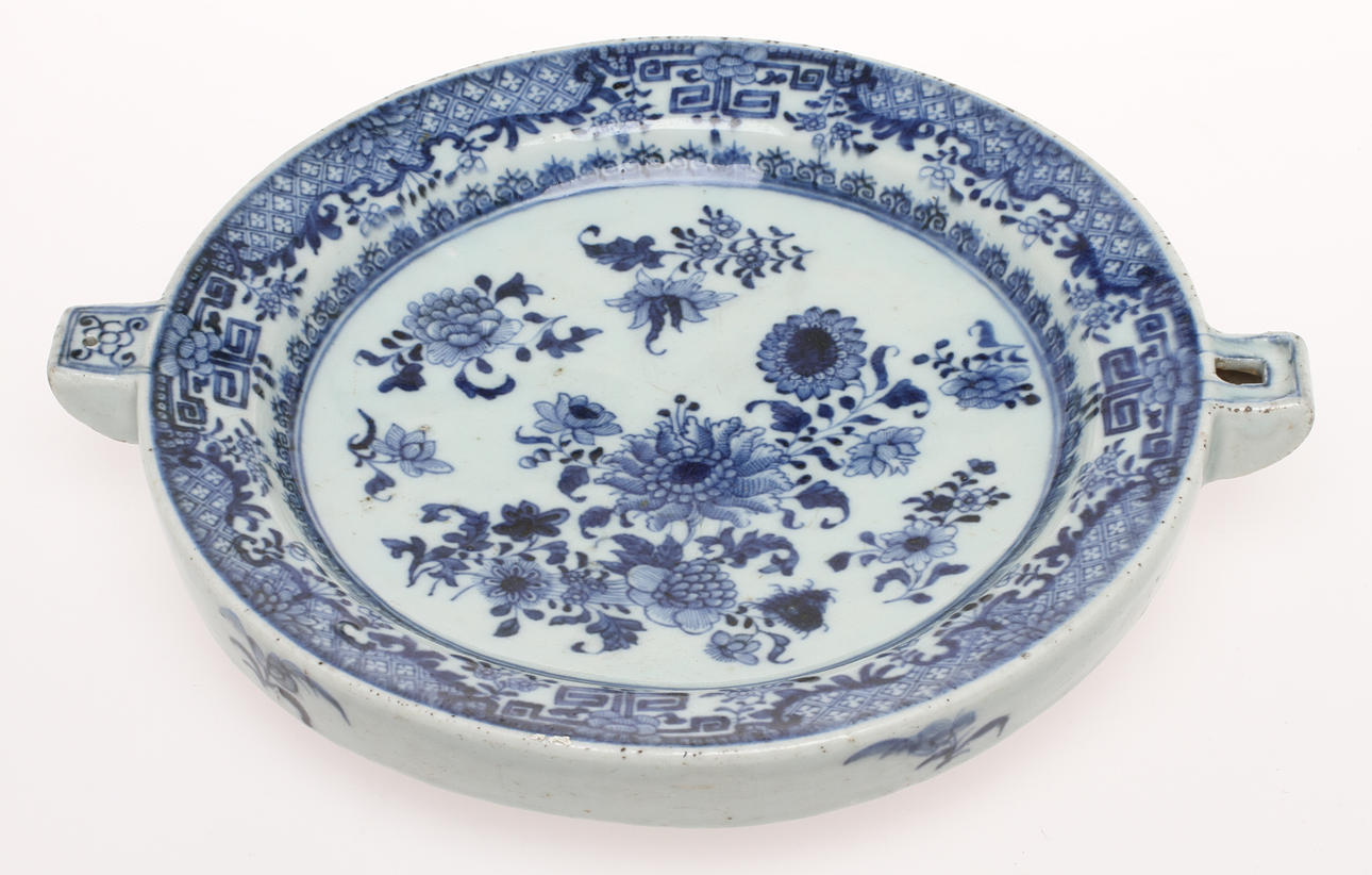 VÄRMEFAT, porslin, Qianlong, Kina, 1700-tal.