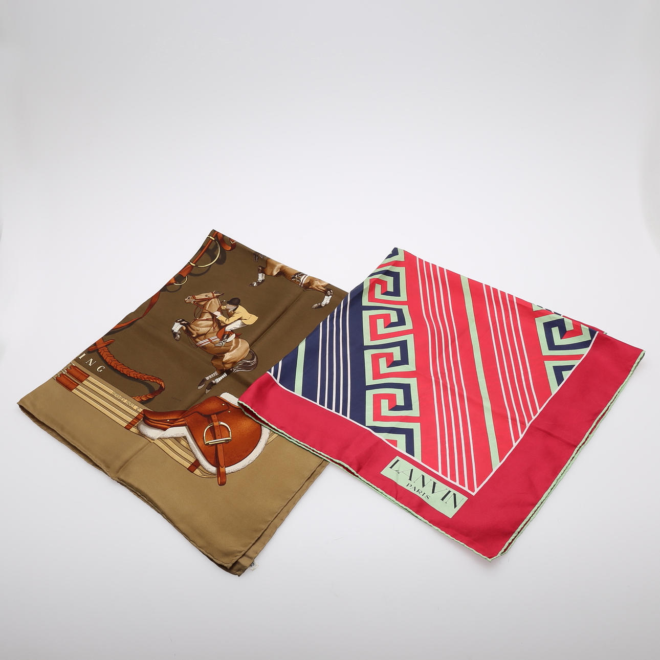 SCARVES, TVÅ STYCKEN, HERMÈS OCH LANVIN.