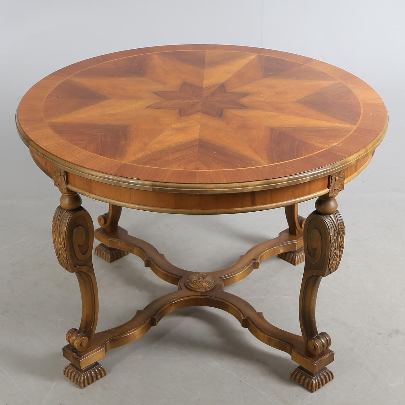 BORD, træ, intarsia, ca. 1940.