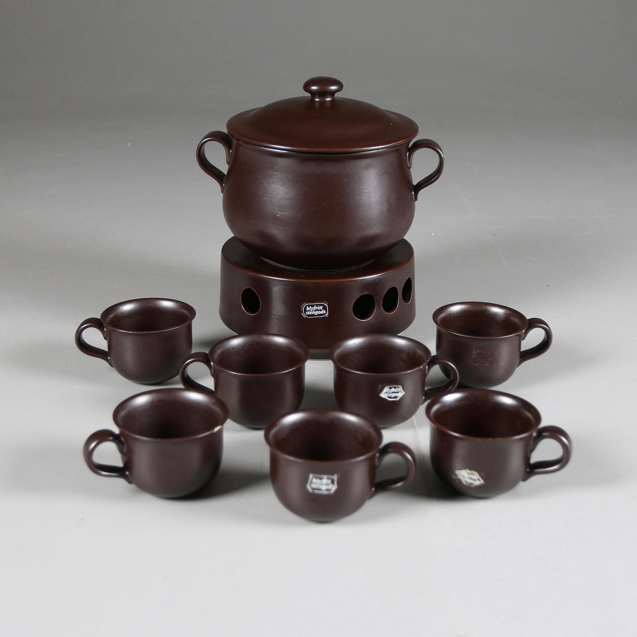 GLÖGGPANNA, 7 st koppar, stengods, Höganäs. 1900-tal.