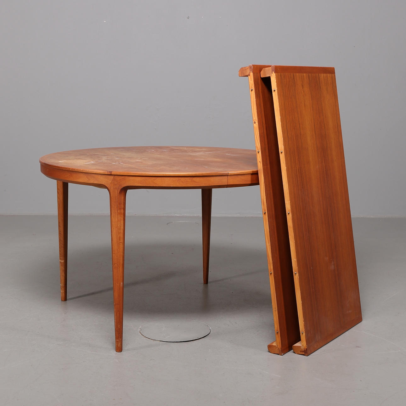 BERTIL FRIDHAGEN, dining table, Bodafors.