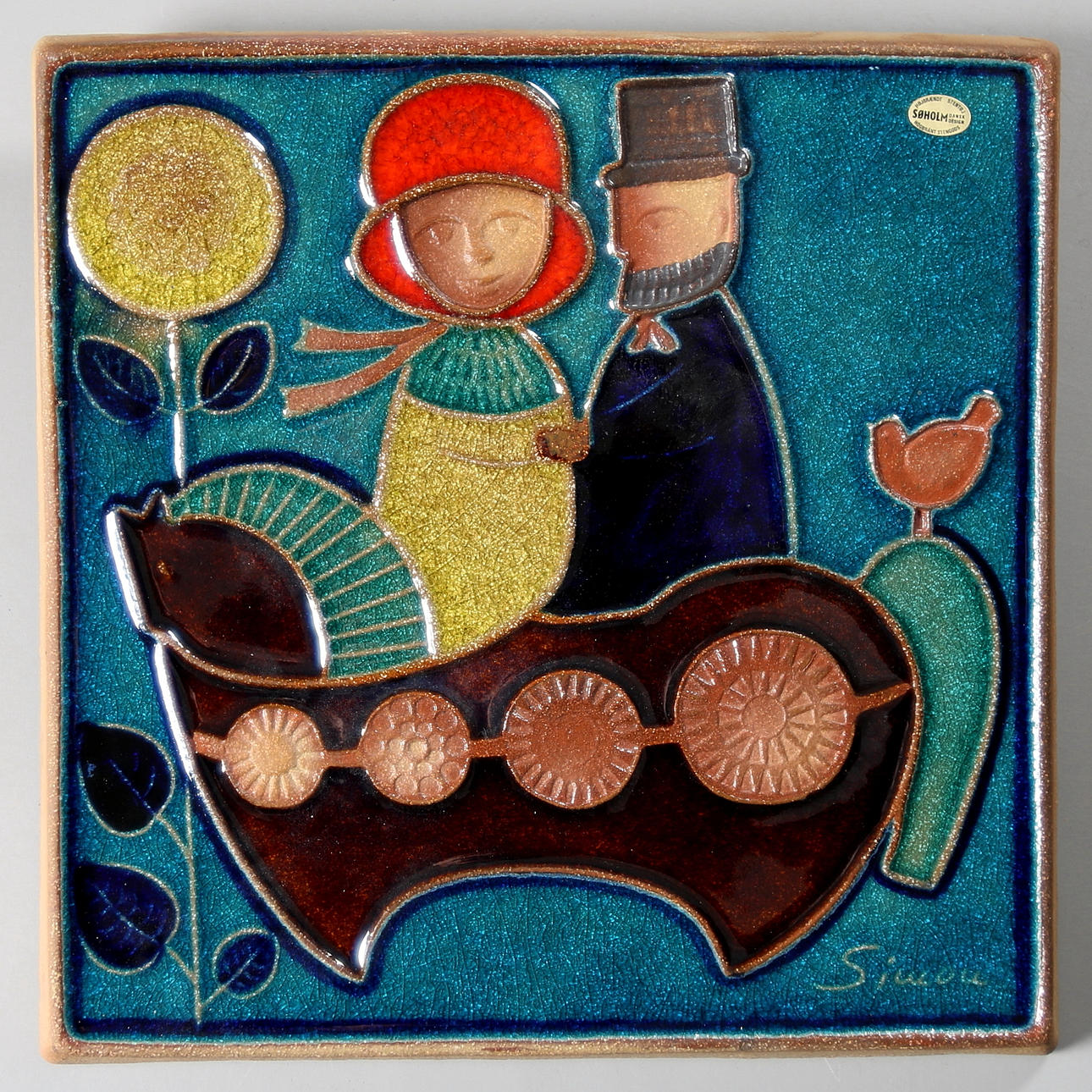 VÄGGPLATTA, stengods, signerad Simon. Söholm, Danmark, 1900-talets andra hälft.