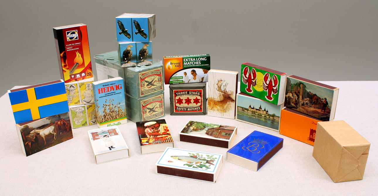 TÄNDSTICKOR, samling, parti, 3 lådor.