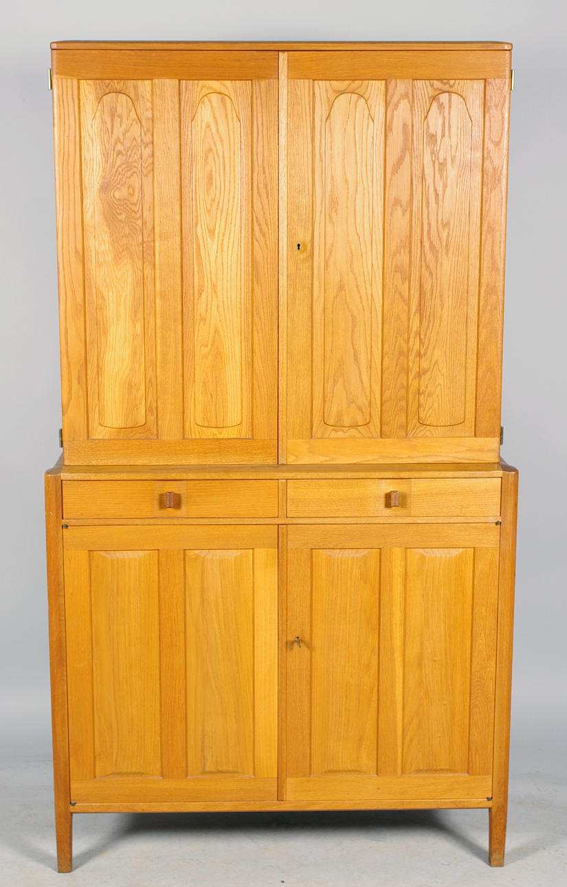 MATSALSSKÅP, design Carl Malmsten.