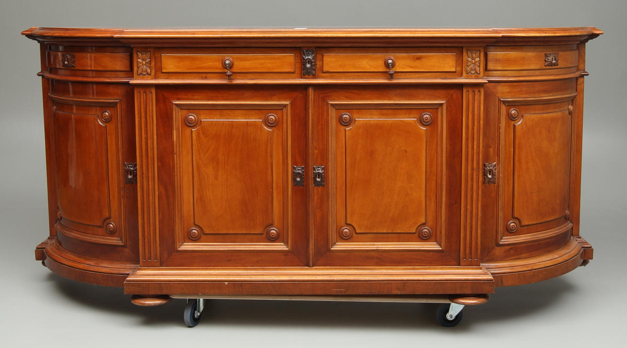 BUFFÉ, gustaviansk stil, 1900-talets första hälft, mahogny.
