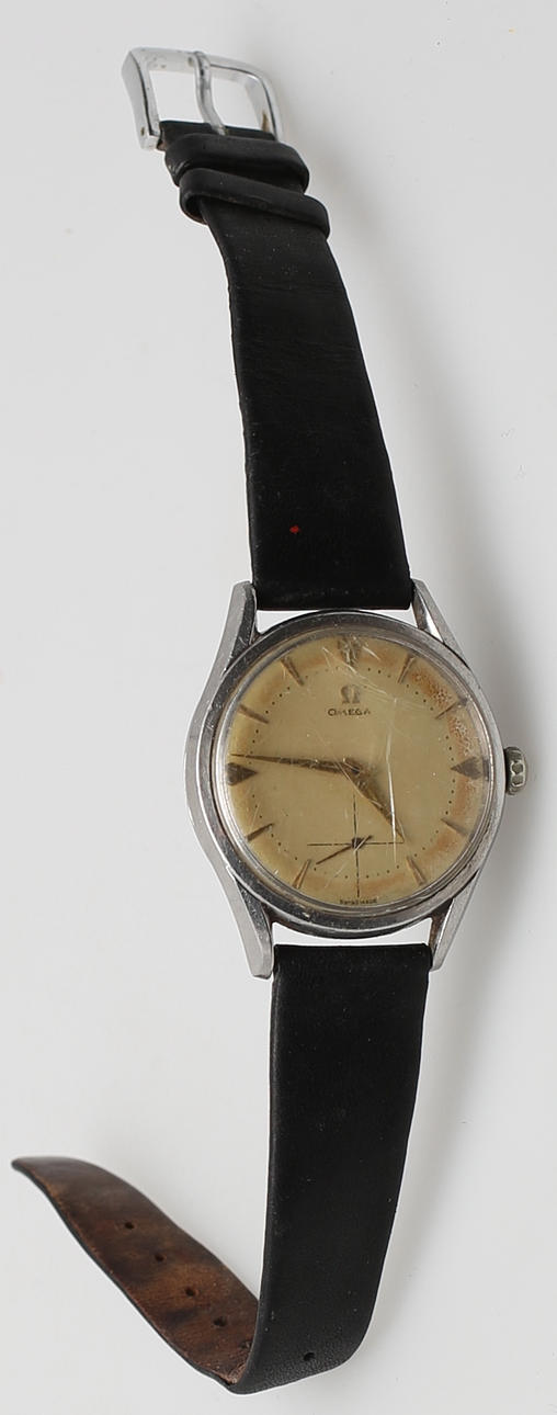 ARMBANDSUR med läderrem. Omega. 1960-tal.
