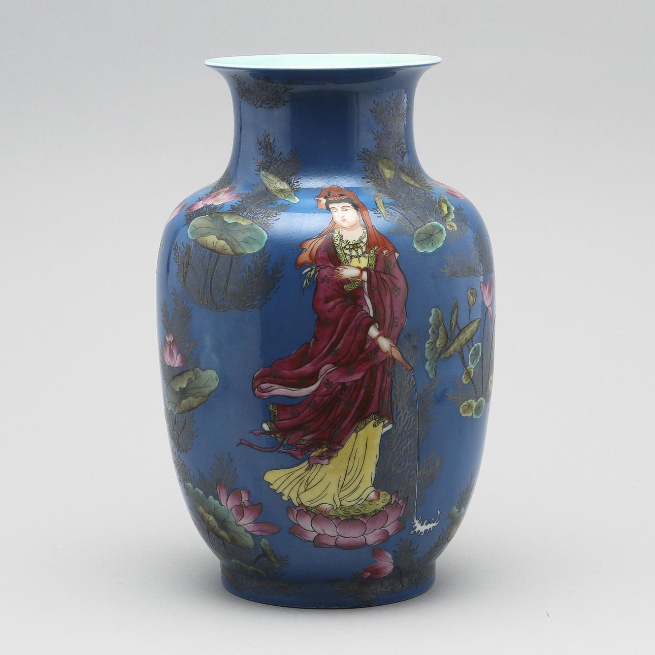 VAS, porslin, Kina, 1900-tal.