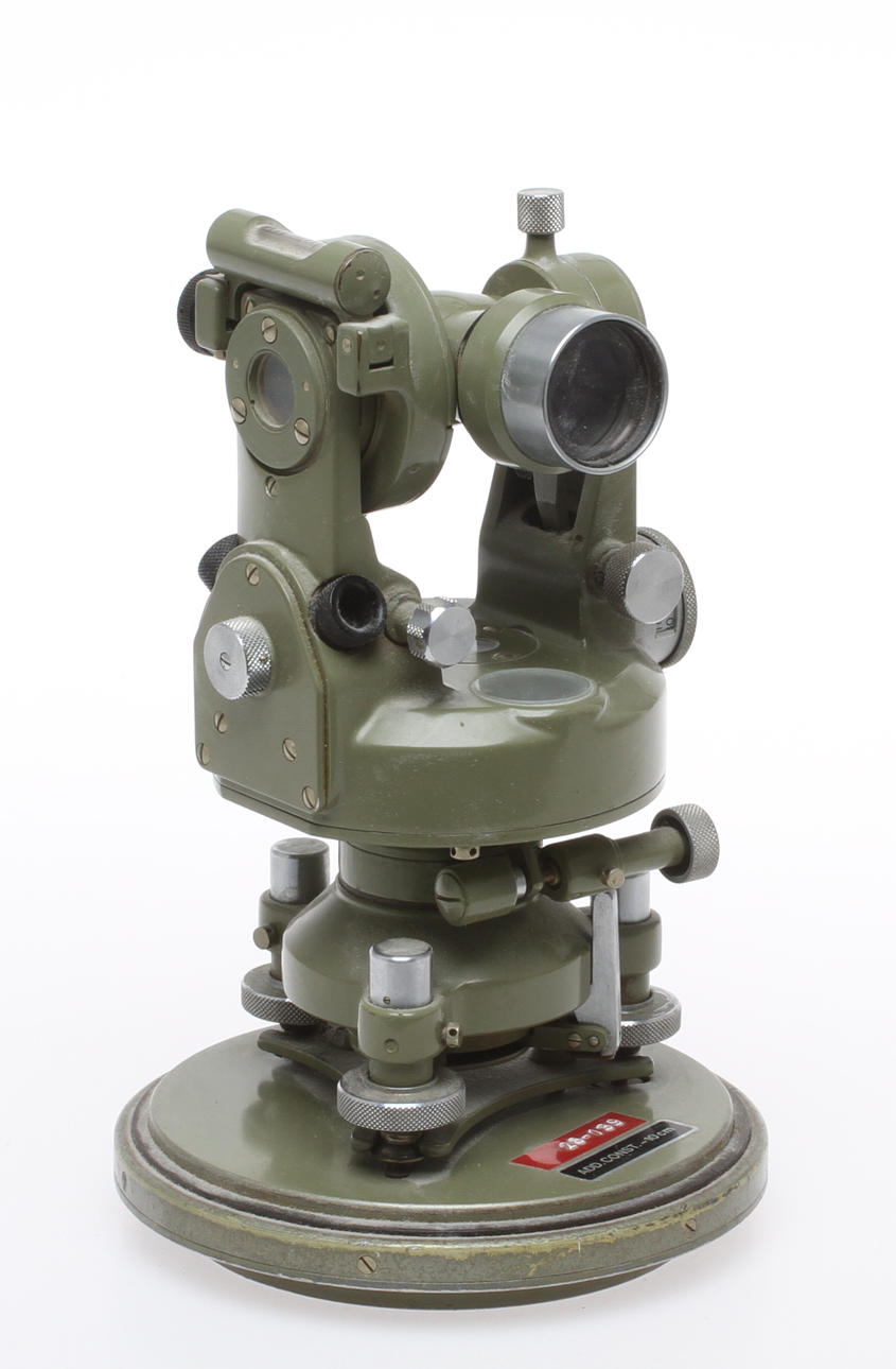 TEODOLITO, Wild Heerbrugg, Suiza.