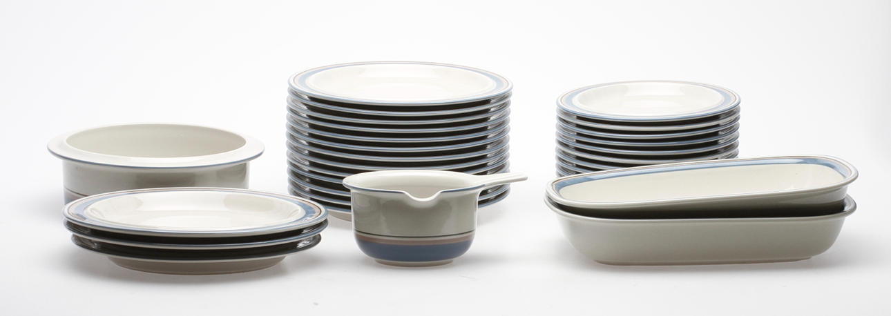 SERVISDELAR, 32 delar, "Uhtua" Arabia.