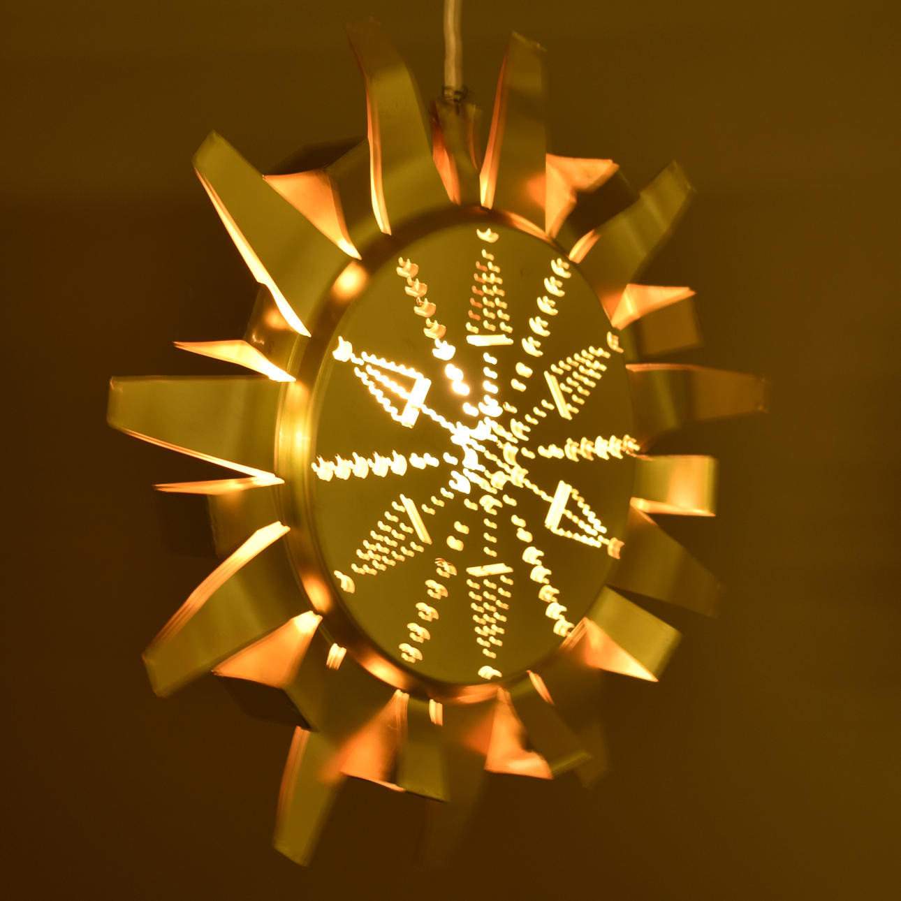 YSTAD METALL, adventsstjärna.