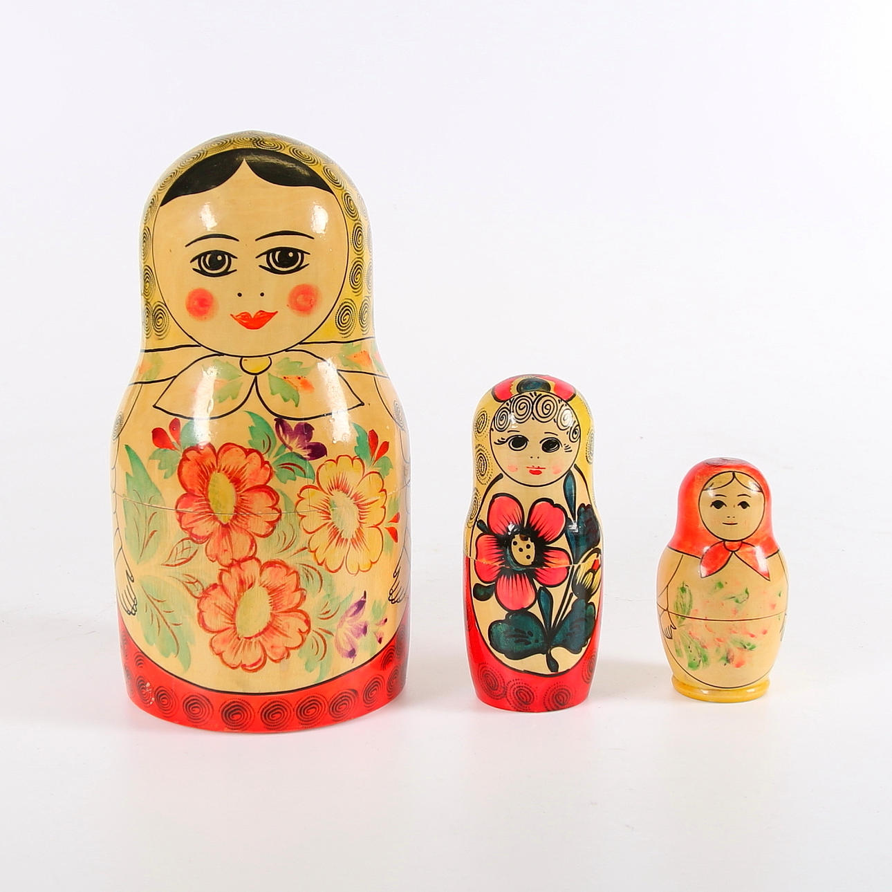 BABUSHKADOCKOR, 3 st, 1900-tal.