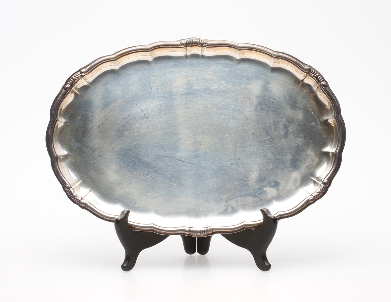 BRICKA, silver, C G Hallberg, Stockholm, 1957. Vikt ca 427 gram.
