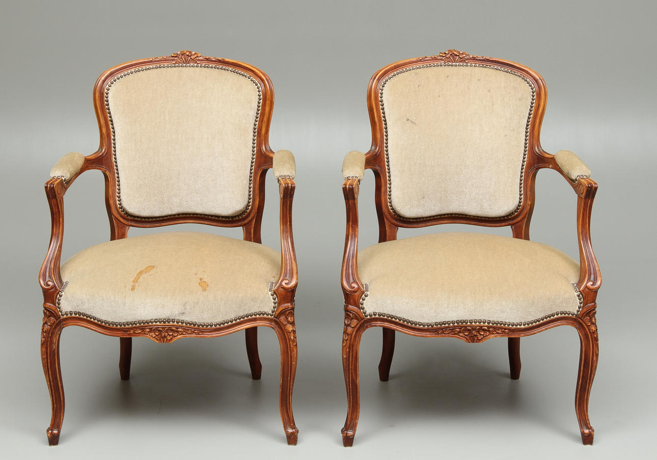 KARMSTOLAR, 1 par, Louis XV-stil, 1900-tal.