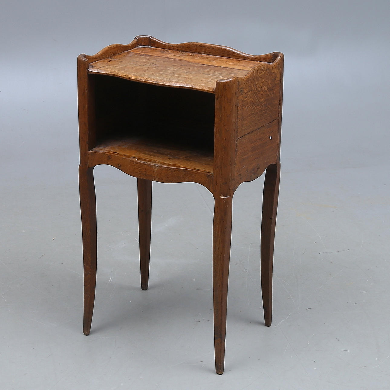 SÄNGBORD, rokoko, 1700-tal.