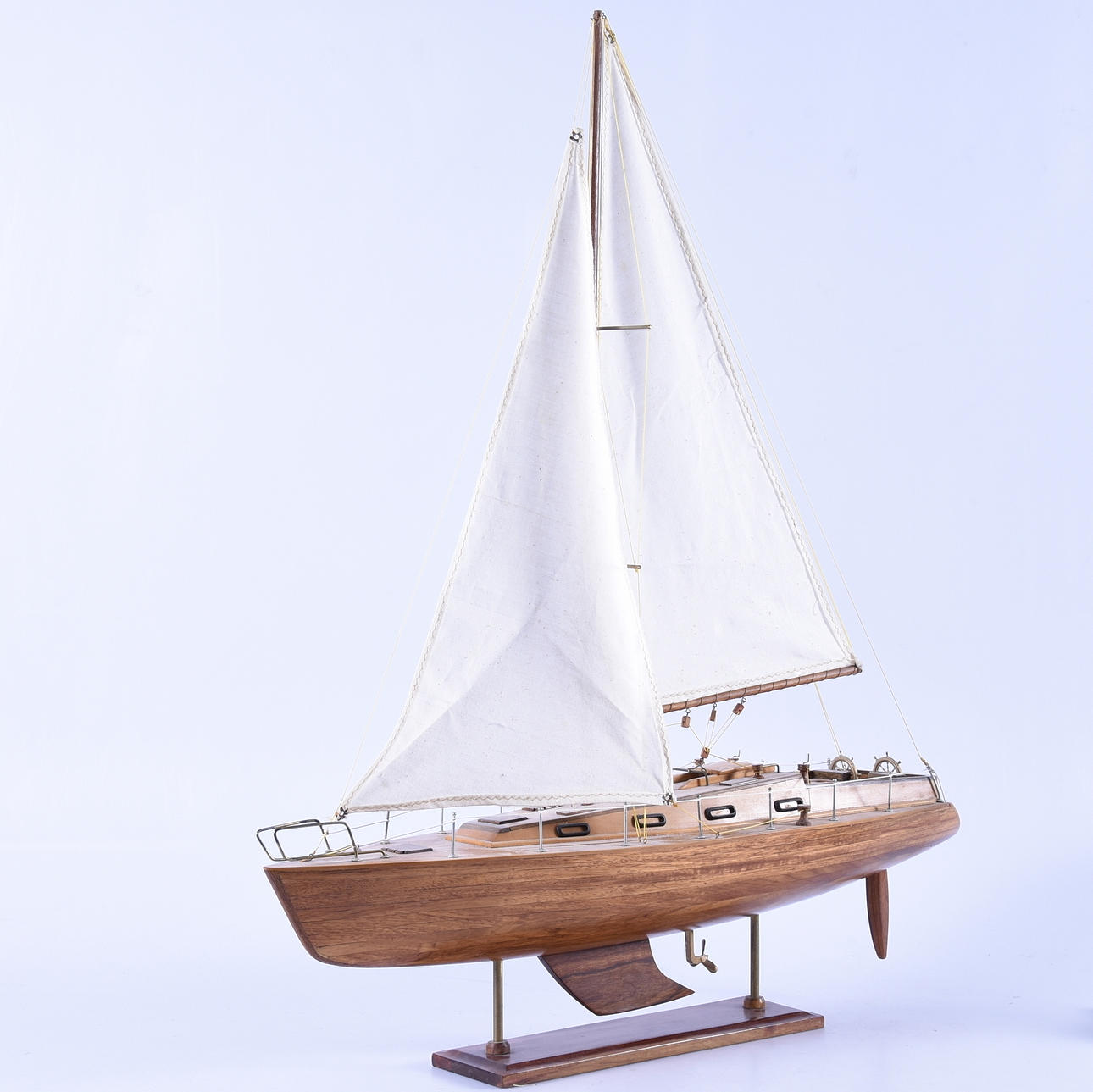 MODELLBÅT, trä, 1900-tal.