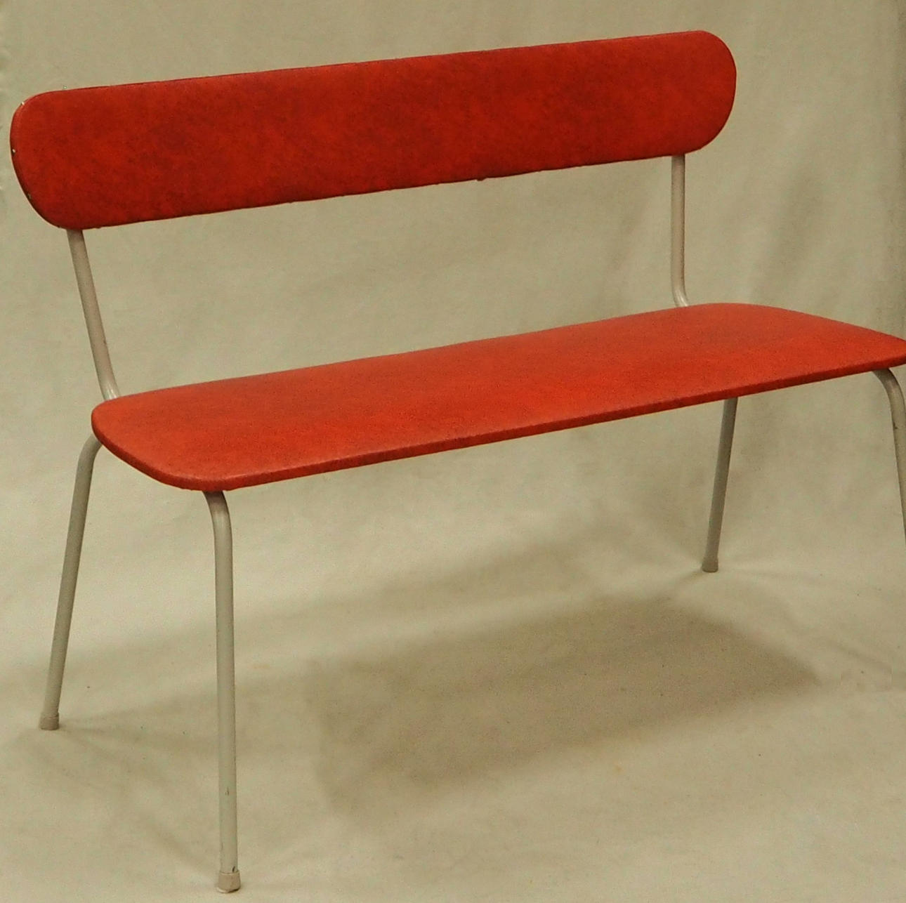 SOFA, 50er, Gallone und Stahlrohr.