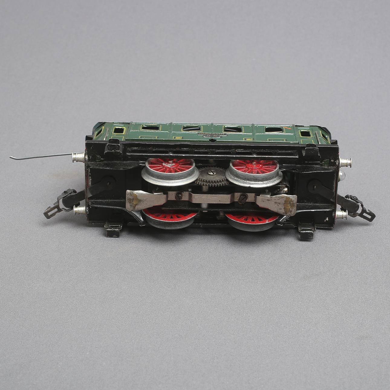 Märklin écart. I, locomotive mécanique type 020 en tôle peinte verte et